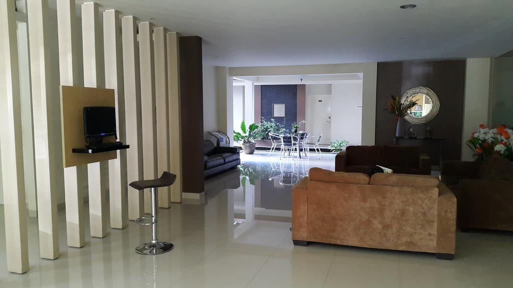Jhoanie Hotel Tomohon Eksteriør bilde