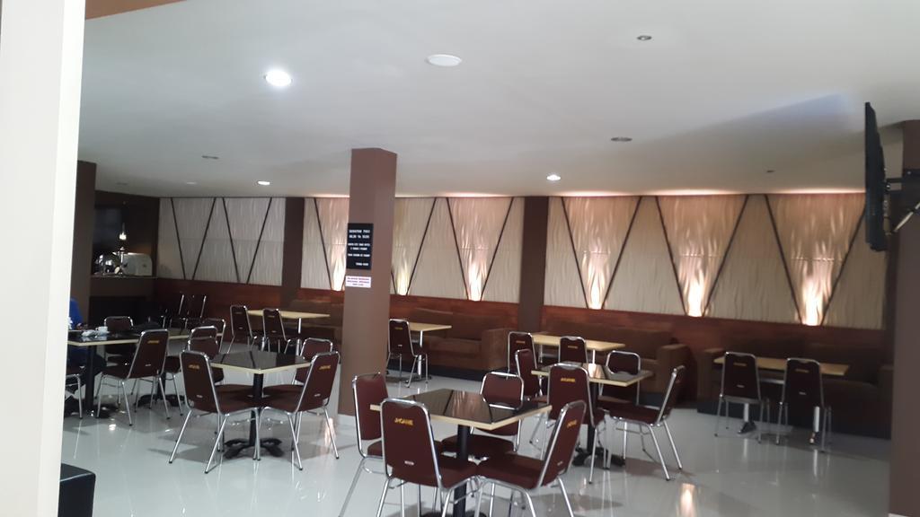 Jhoanie Hotel Tomohon Eksteriør bilde