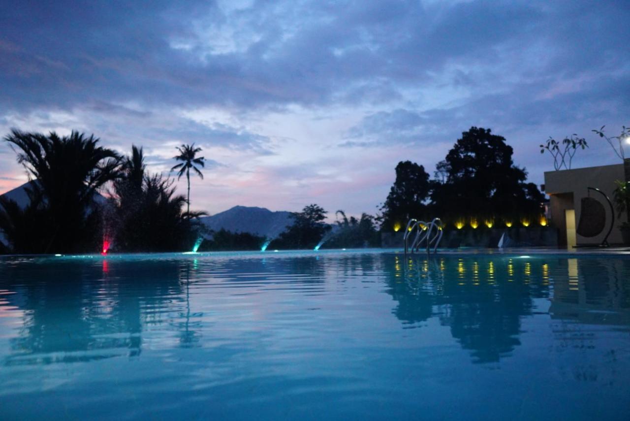 Jhoanie Hotel Tomohon Eksteriør bilde