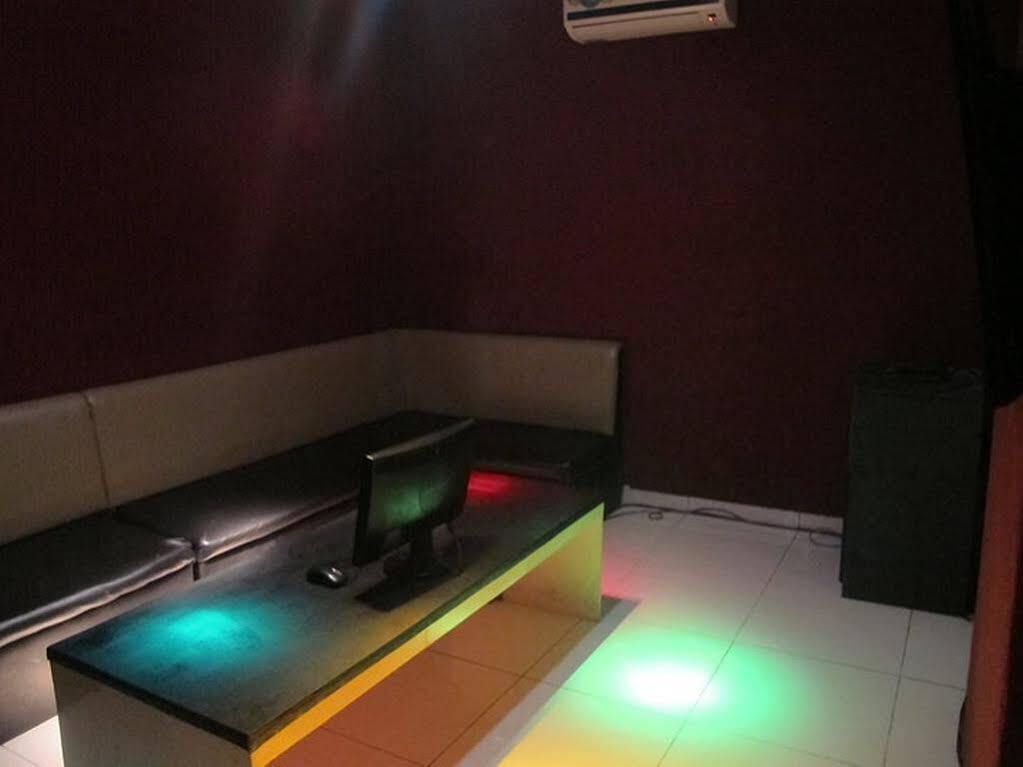 Jhoanie Hotel Tomohon Eksteriør bilde
